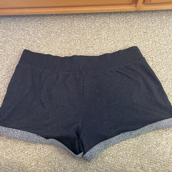 Dark Gray Comfortable Champion Athletic XXL Shorts with Drawstring Waistband - Picture 4 of 4